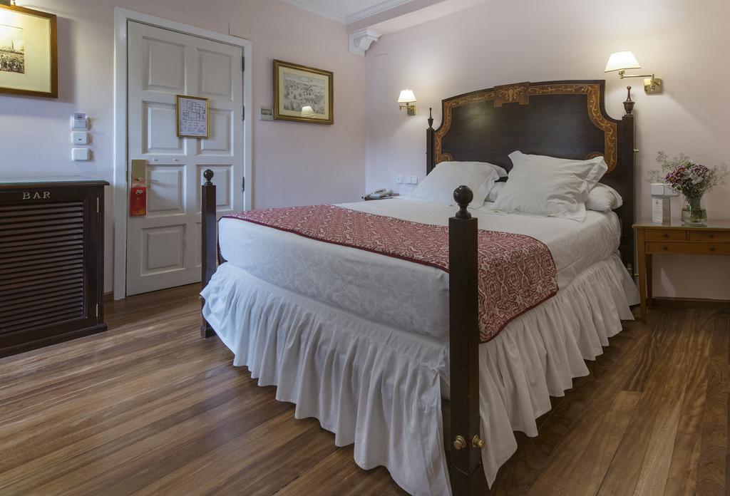 Hotel Las Casas De La Juderia Севилья Экстерьер фото